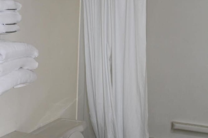 Room 30 of 34