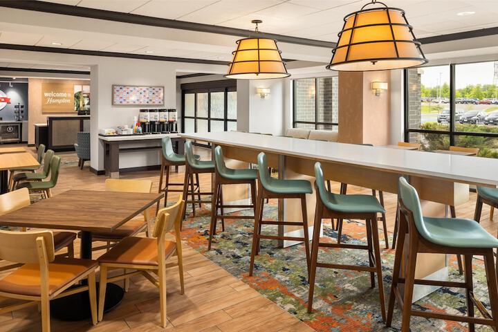 Hampton Inn Minneapolis-Roseville