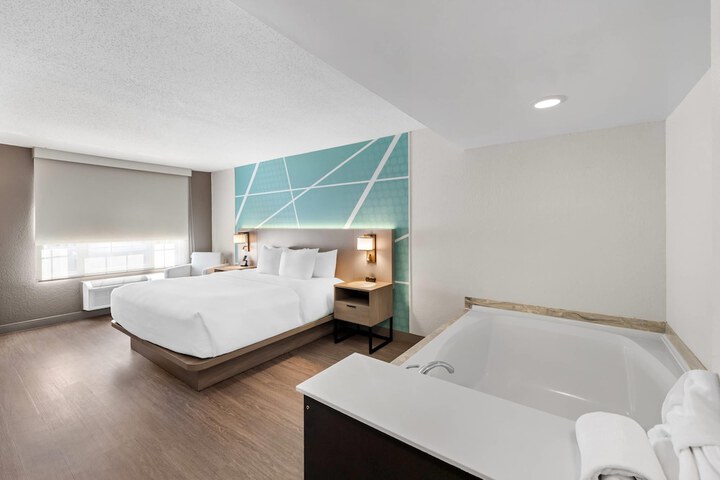 Comfort Inn & Suites and Conference Center