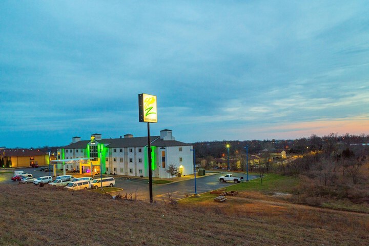 Studio Z an Ascend Collection Hotel