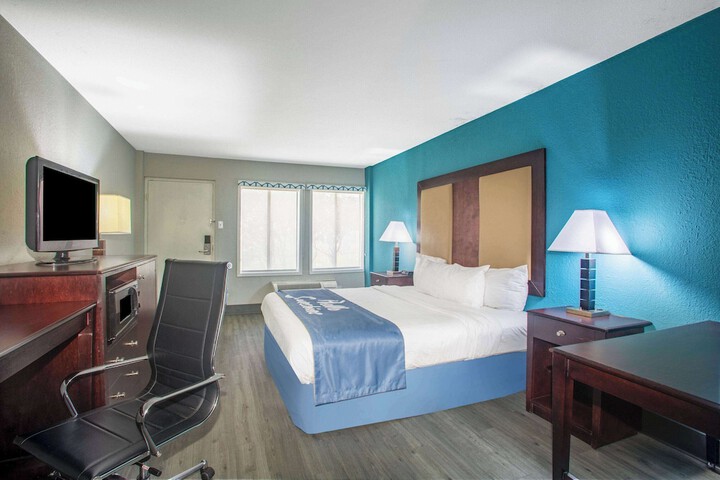 Room 14 of 20