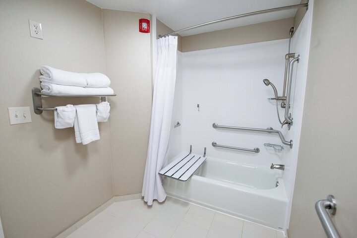 Room 14 of 19