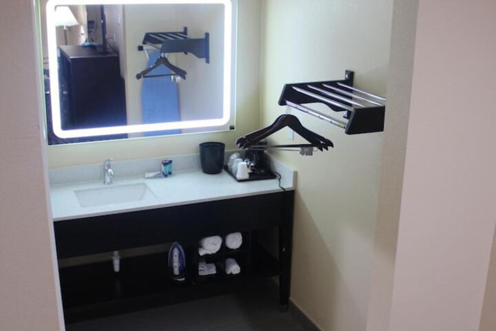 Room 11 of 21