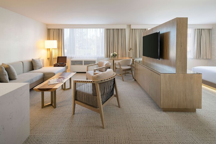 Belamar Hotel Manhattan Beach Tapestry Collection by Hilton