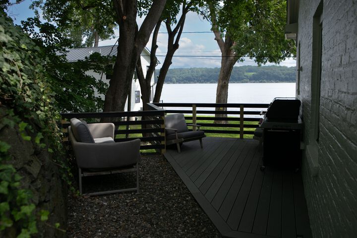 Hudson River Way by Woodstock Way Hotel