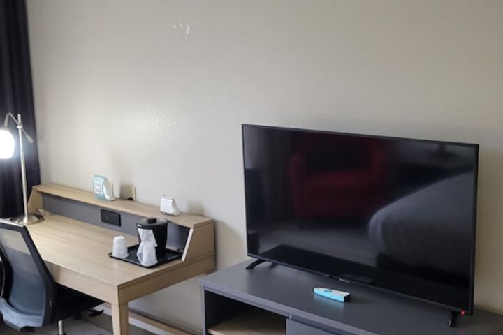 Room 14 of 26