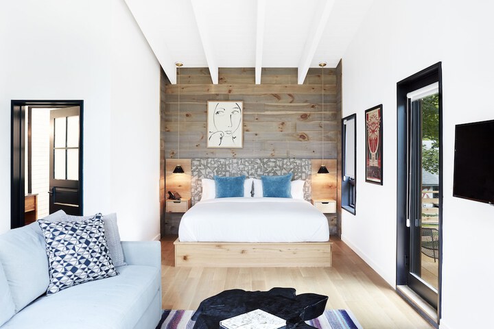 Woodstock Way Hotel