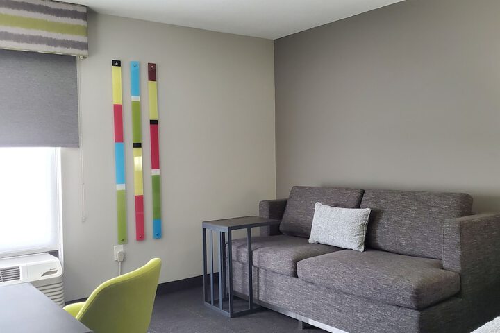 Room 28 of 46