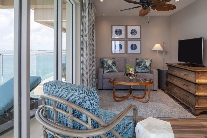 Pier House Resort & Spa
