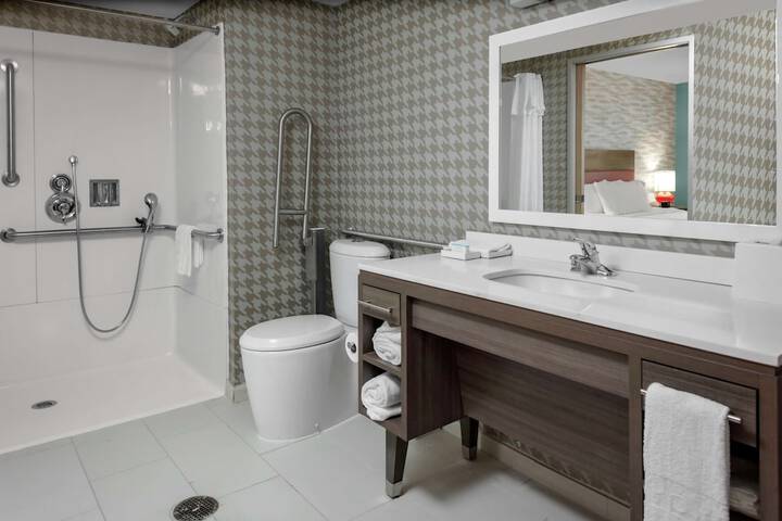 Home2 Suites by Hilton North Charleston-University Blvd