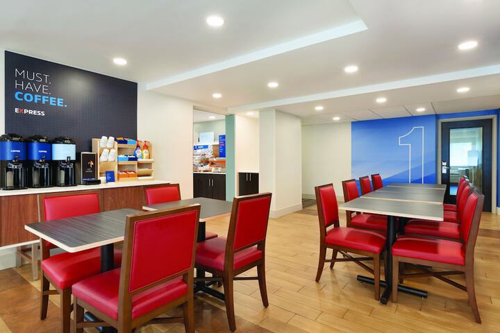Holiday Inn Express Hartford South - Rocky Hill by IHG