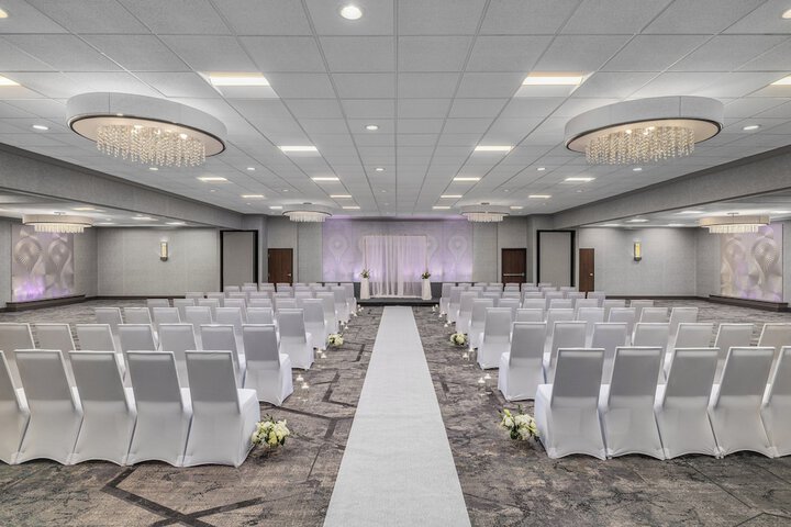 Holiday Inn Coralville Iowa City by IHG