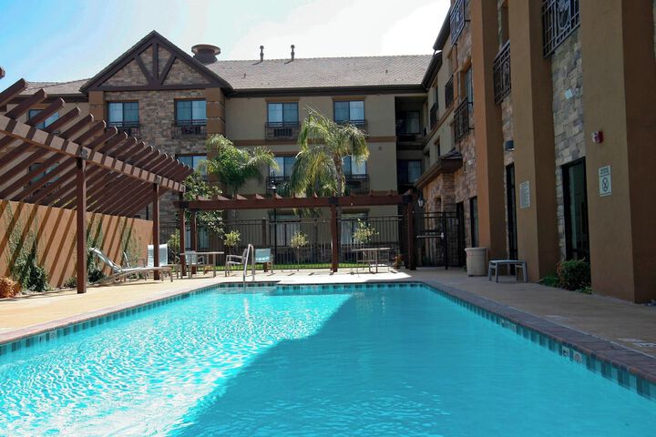 Pool 6 of 41