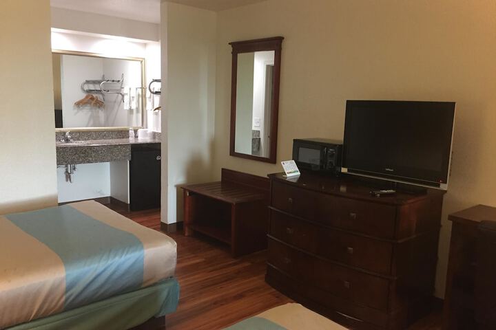 Room 26 of 39