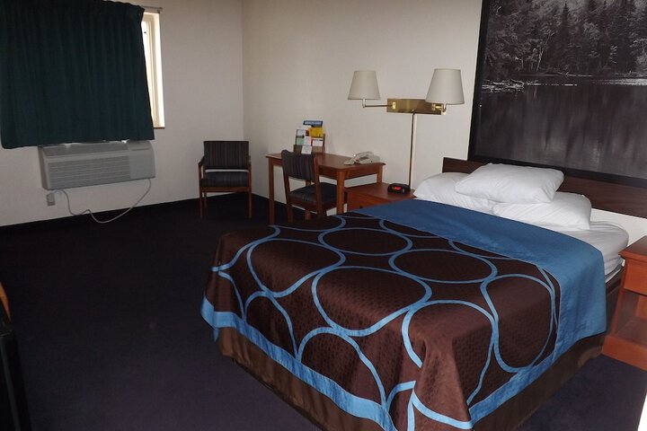 Room 37 of 52