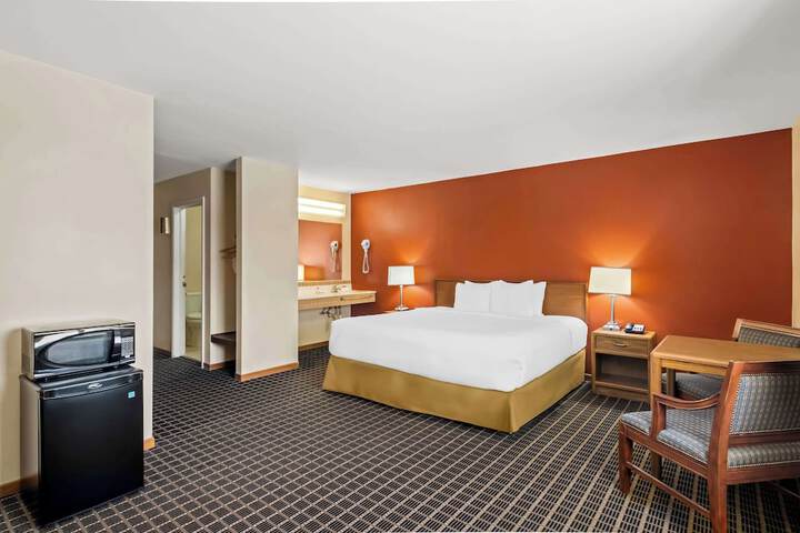 Econo Lodge Manistee