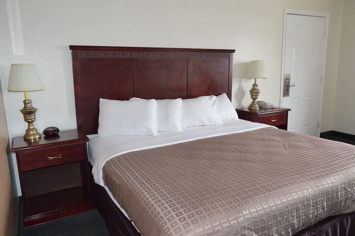 Room 12 of 29