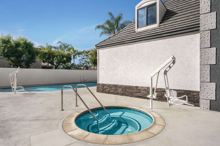 Pool 5 of 85