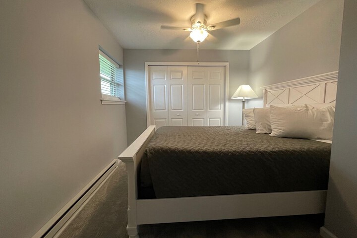 Room 12 of 20
