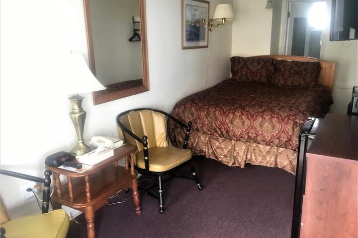 Room 28 of 51