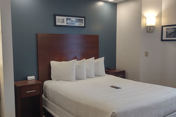 Baymont by Wyndham Flat Rock
