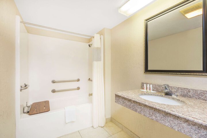 Room 12 of 15
