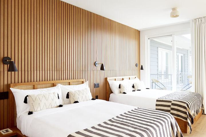 Room 21 of 48