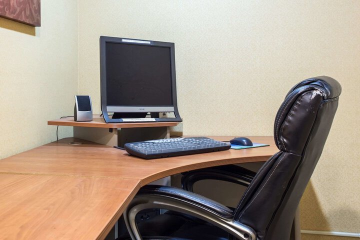 Business Center 34 of 34