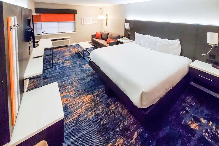 Room 30 of 40