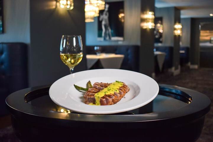 Dining 55 of 71