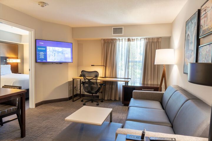 Room 32 of 67