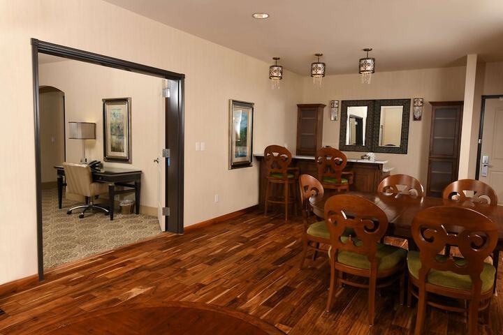 Room 9 of 23
