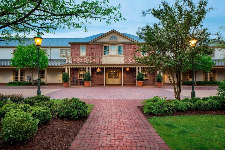 Williamsburg Lodge Autograph Collection