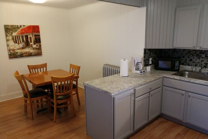 Room 7 of 27