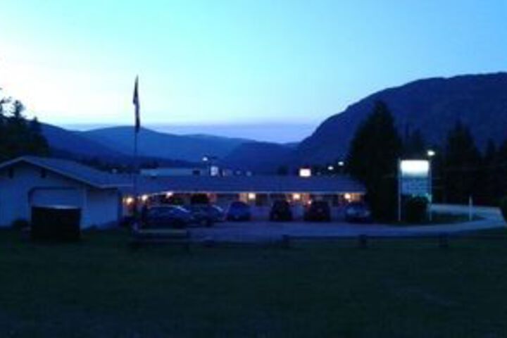 Flamingo Motel