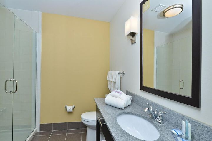Room 44 of 65