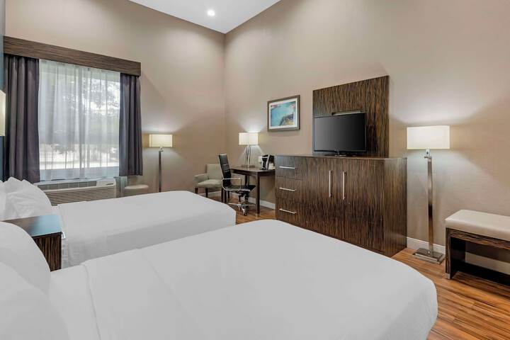 Room 37 of 48