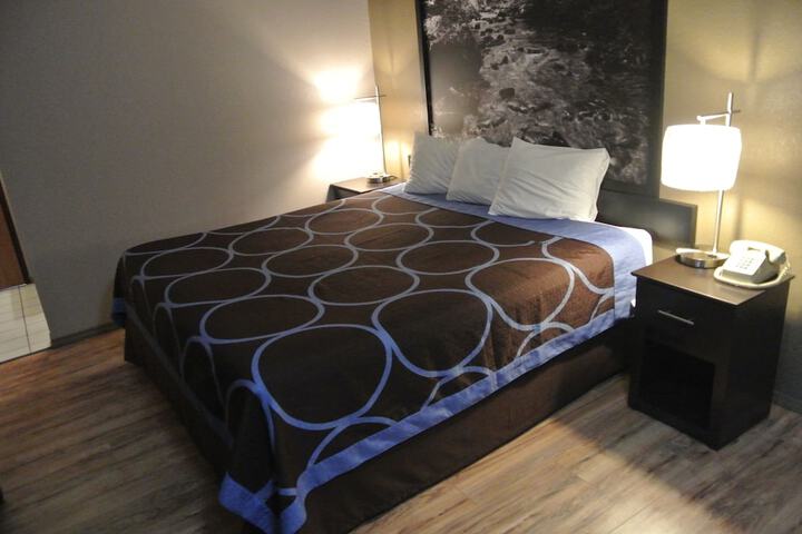 Room 20 of 32