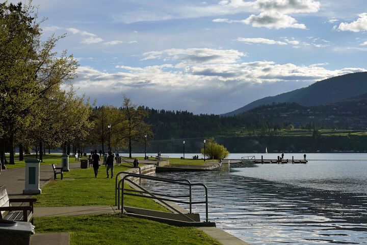 Best Western Plus Kelowna Hotel & Suites