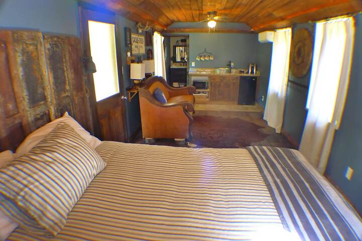 Room 63 of 191