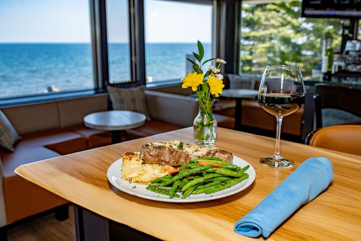 Dining 46 of 63
