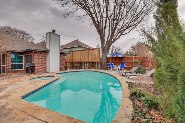 Modern Carrollton Home - Private Pool & Grill