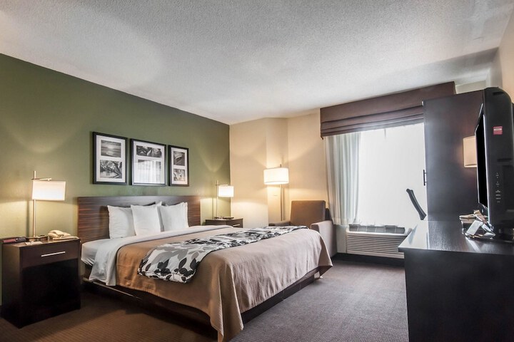 Room 15 of 27
