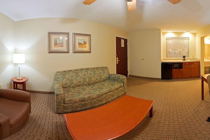 Holiday Inn Express & Suites Covington by IHG