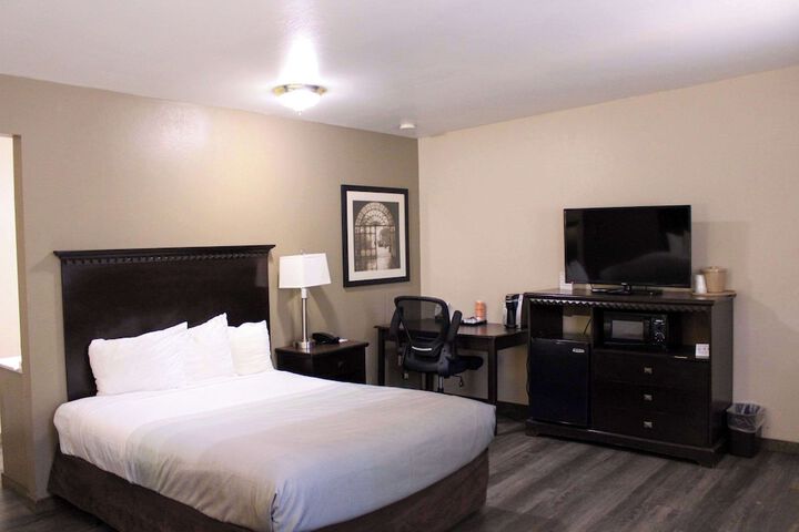 Room 15 of 40