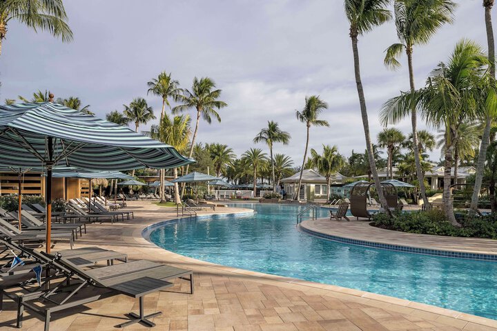 Pool 25 of 159