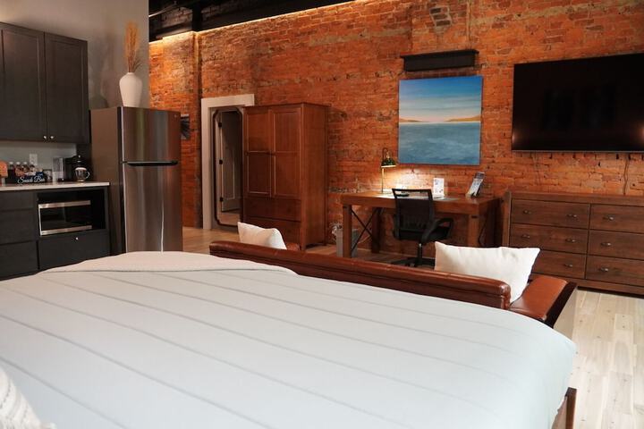 The Benjamin Hotel