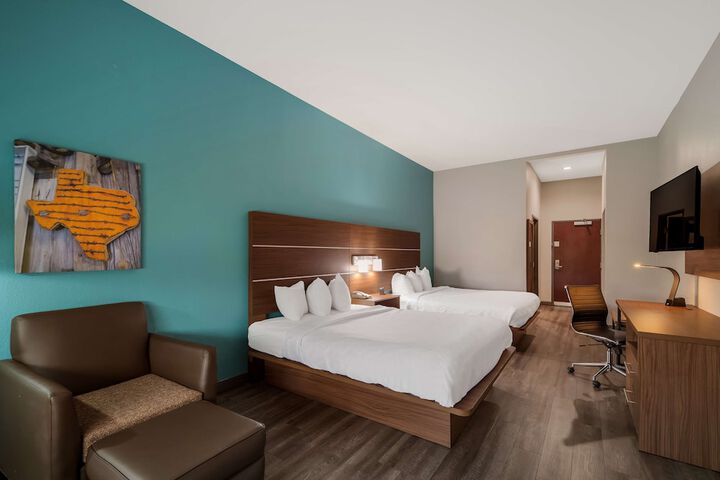 Room 13 of 36