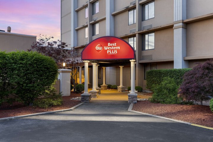 Hotel 2 of 40