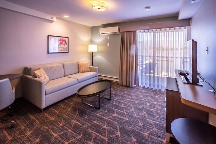 Holiday Inn Hotel & Suites Osoyoos by IHG